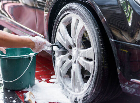 Räderwäsche in der Werkstatt, Felgen und Räder professionell reinigen, Räder waschen vor Einlagerung, Räderwäsche beim Reifenservice, Räderwäsche, Räder waschen, Felgen reinigen, Reifen reinigen, Räder reinigen lassen, Räderwäsche Werkstatt